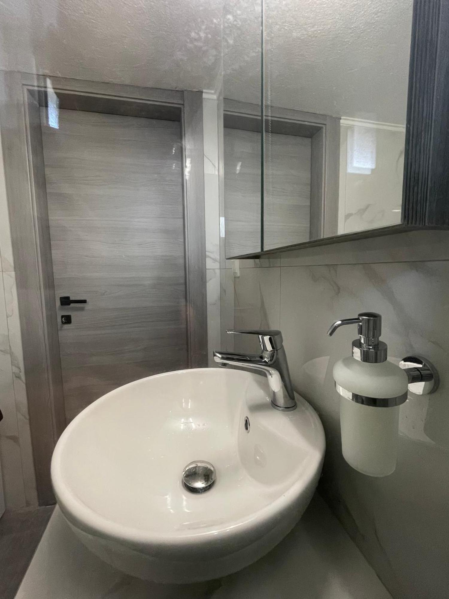 Dt Luxury Apartment Néa Péramos 외부 사진
